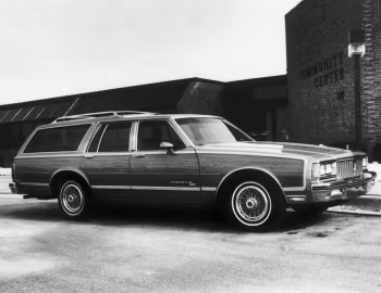 1986 Pontiac Parisienne Station Wagon (2B L35)