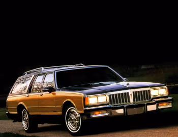 1988 Pontiac Safari Station Wagon (BL8)