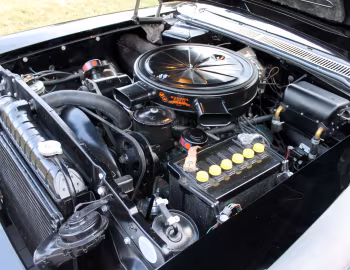 Bajo el capó 1957 Pontiac Star Chief Custom Catalina Coupe (2837SD)
