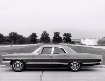 1966 Pontiac Star Chief Executive Sedan (25669)