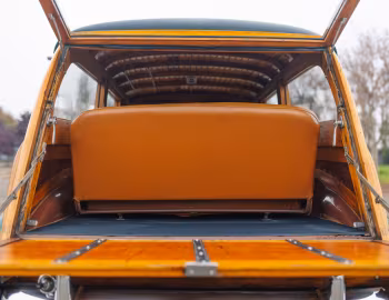 Ambos 1947 Pontiac Streamliner Eight Station Wagon (47-28)