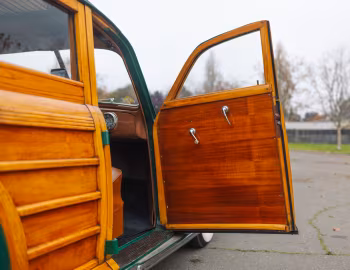 Interior 1947 Pontiac Streamliner Eight Station Wagon (47-28)