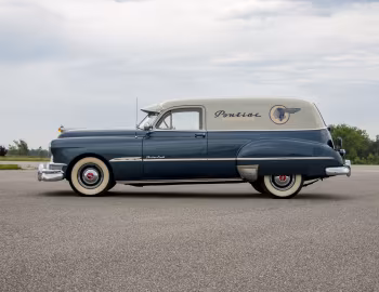 1951 Pontiac Streamliner Eight Sedan Delivery (37 2771)