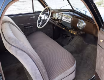 Interior 1947 Pontiac Streamliner Six Sedan-Coupe (47-2607)