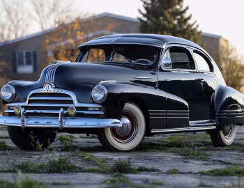 1947 Pontiac Streamliner Six Sedan-Coupe (47-2607)