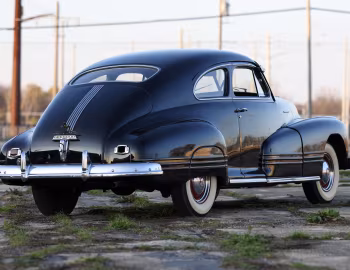 1947 Pontiac Streamliner Six Sedan-Coupe (47-2607)