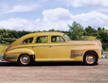 1941 Pontiac Streamliner Torpedo Sedan (2609/2809) '09.1941–02.1942