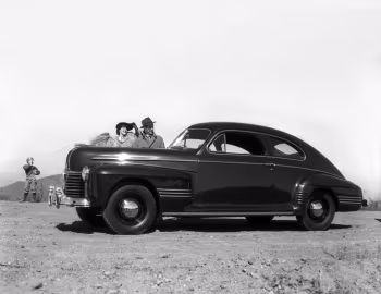 1941 Pontiac Streamliner Torpedo Six Sedan Coupe (2627) '09.1941–02.1942