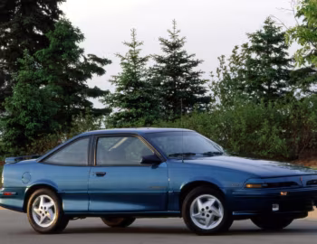 1993–94 Pontiac Sunbird SE Coupe with Sport Appearance Pkg. (2J JB1)