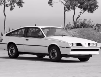 1982 Pontiac J2000 Hatchback (2J B77)