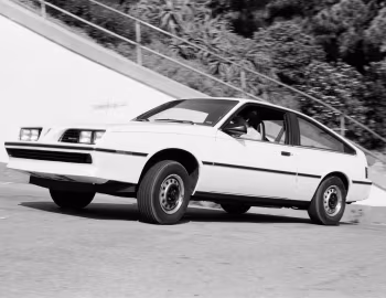 1982 Pontiac J2000 Hatchback (2J B77)
