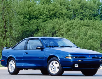 1993–94 Pontiac Sunbird SE Coupe with Sport Appearance Pkg. (2J JB1)