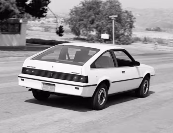 1982 Pontiac J2000 Hatchback (2J B77)