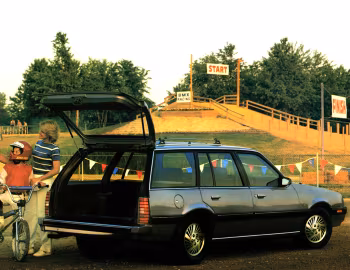 1984 Pontiac 2000 Sunbird LE Station Wagon (C35)
