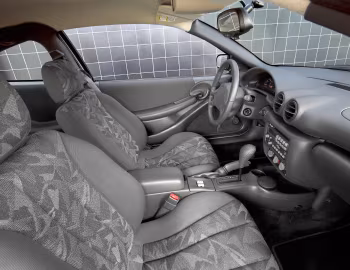 Interior 2003–05 Pontiac Sunfire Coupe '2002–05