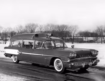 1958 Superior-Pontiac Criterion Super Headroom Ambulance (2587)