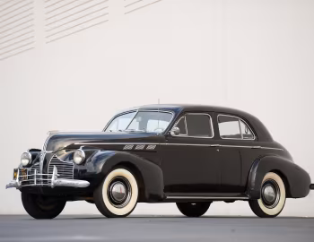1940 Pontiac Torpedo Eight Touring Sedan (2919)