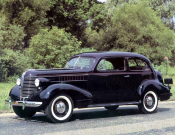 1938 Pontiac DeLuxe Eight 2-door Touring Sedan (2811) '10.1937–38