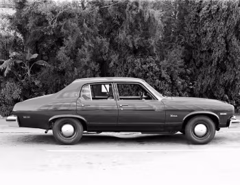 1974 Pontiac Ventura Sedan (2XY Y69)