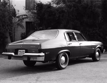 1974 Pontiac Ventura Sedan (2XY Y69)