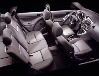 Interior 2003–04 Pontiac Vibe '01.2002–04