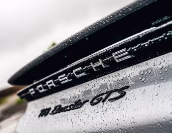 Porsche 718 Boxster GTS [UK-spec] (982) '12.2017–pr.