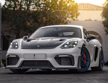 Porsche 718 Cayman GT4 RS "Weissach Package" [Middle East] (982C) '2022–pr.