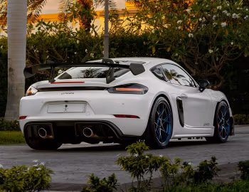 Porsche 718 Cayman GT4 RS "Weissach Package" [Middle East] (982C) '2022–pr.