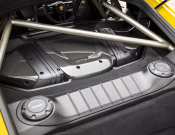 Bajo el capó Porsche 718 Cayman GT4 RS "Weissach Package" [UK-spec] (982C) '2022–pr.