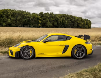 Porsche 718 Cayman GT4 RS "Weissach Package" [UK-spec] (982C) '2022–pr.