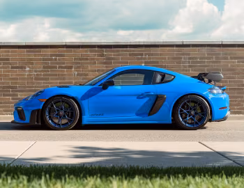 2023–pr. Porsche 718 Cayman GT4 RS "Weissach Package" [North America] (982C) '2022–pr.