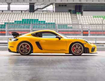 Porsche 718 Cayman GT4 RS "Weissach Package" [Malaysia] (982C) '2022–pr.