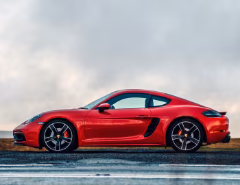 Porsche 718 Cayman GTS [UK-spec] (982C) '2018–pr.