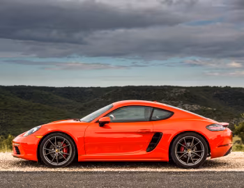 2017–pr. Porsche 718 Cayman S [North America] (982C) '2016–pr.