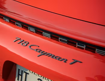2020–pr. Porsche 718 Cayman T [North America] (982C) '2019–pr.