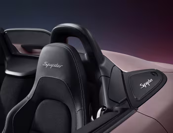 Interior Porsche 718 Spyder [China] (982) '2021–pr.
