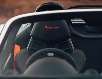 Interior Porsche 718 Spyder MT [UK-spec] (982) '2019–pr.