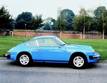 Porsche 911 S 2.7 Coupe [UK-spec] (911) '1973–75