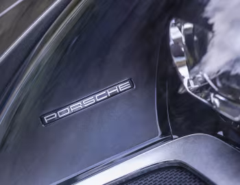 Porsche 911 Carrera [UK-spec] (992) '2019–24