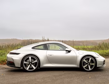 Porsche 911 Carrera [UK-spec] (992) '2024–pr.