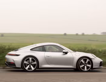 Porsche 911 Carrera [UK-spec] (992) '2024–pr.