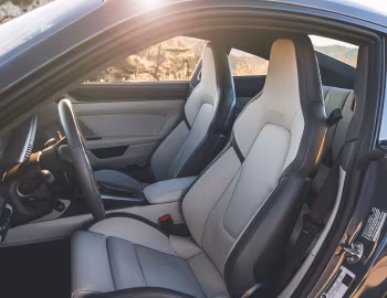 Interior 2025–pr. Porsche 911 Carrera [North America] (992) '2024–pr.