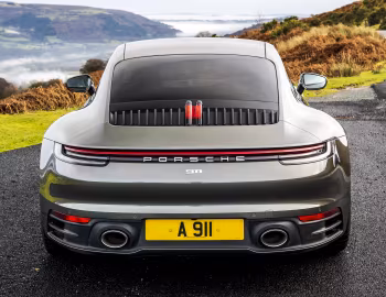 Porsche 911 Carrera [UK-spec] (992) '2019–24
