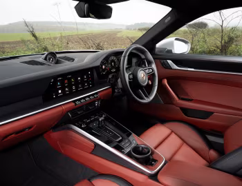Intérieur Porsche 911 Carrera [UK-spec] (992) '2024–pr.