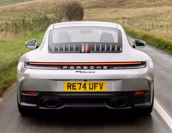 Porsche 911 Carrera [UK-spec] (992) '2024–pr.