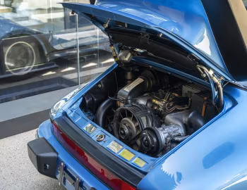Bajo el capó 1984–89 Porsche 911 Carrera 3.2 Targa "Turbo-Look" [North America] (911) '1984–89