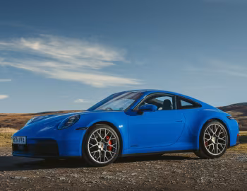 Porsche 911 Carrera 4 GTS [UK-spec] (992) '2024–pr.