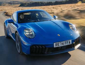 Porsche 911 Carrera 4 GTS [UK-spec] (992) '2024–pr.