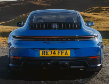 Porsche 911 Carrera 4 GTS [UK-spec] (992) '2024–pr.