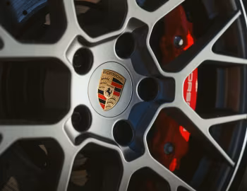 Porsche 911 Carrera 4 GTS [UK-spec] (992) '2024–pr.